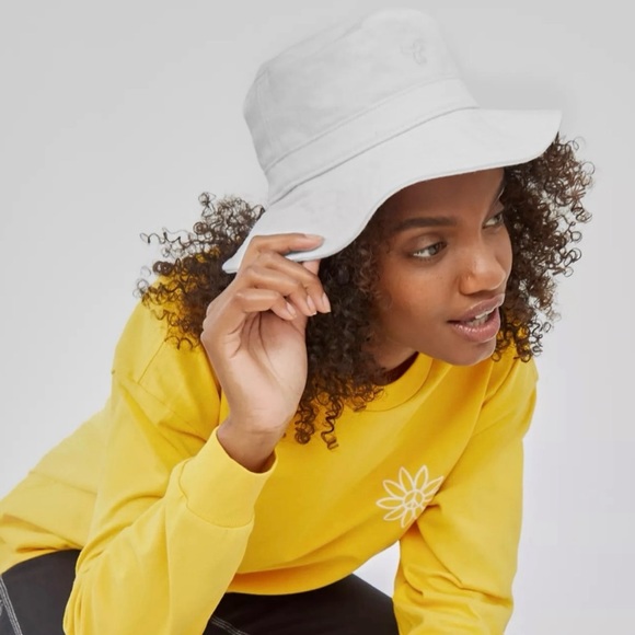 NWOT TNA Aritzia Sold Out Denim Bucket Hat Size S/M - Picture 3 of 6